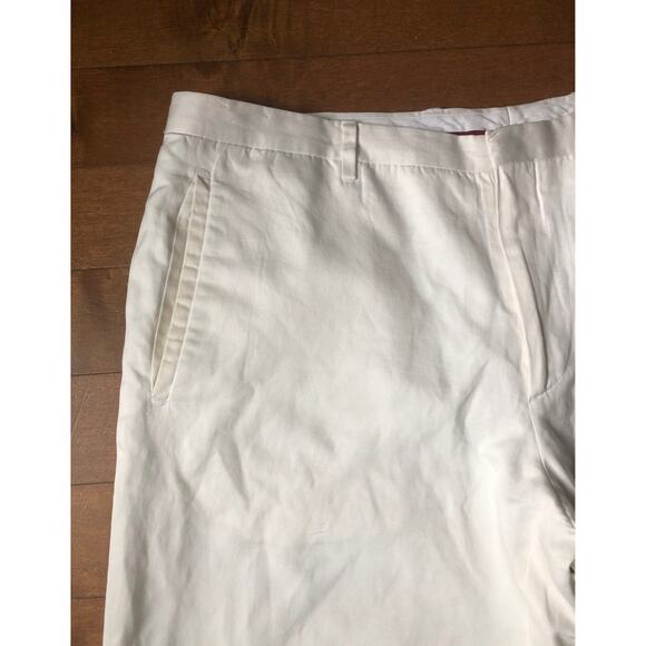 Salvatore Ferragamo Bermuda shorts in white size 56 (46 USA) - Picture 10 of 12